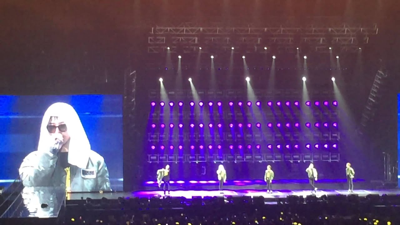 Seungri dance “single lady” & G Dragon talk&dance Bigbang made tour in macau 20151025
