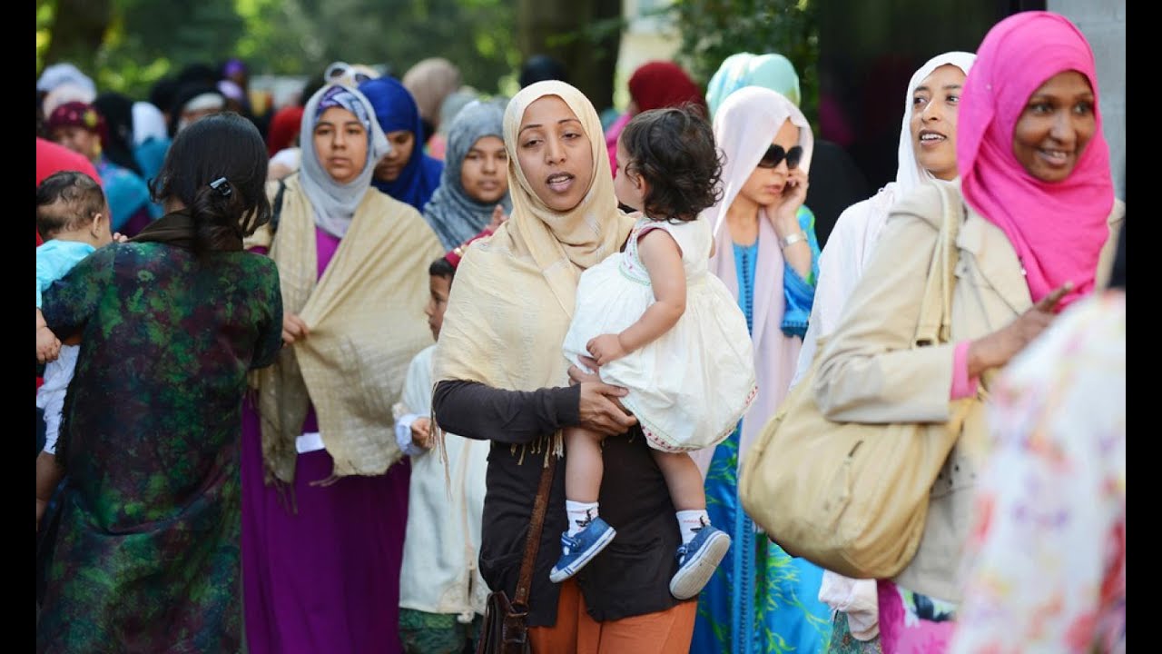 London's largest Muslim ghetto during Ramadan