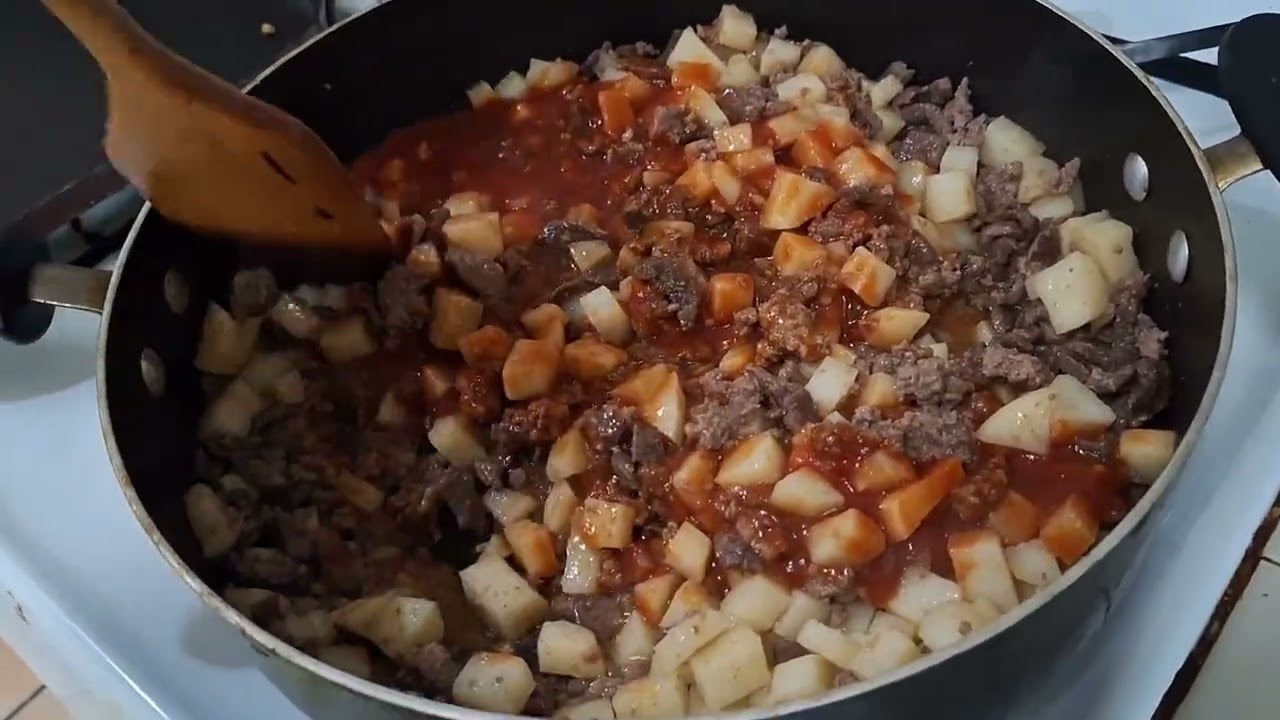 Pues aquí llegando de trabajar y a preparar la comida.