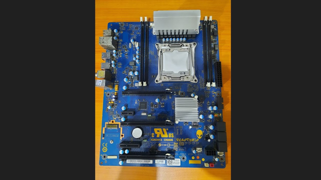 Unboxing motherboard Alienware Area-51 R2 (used)