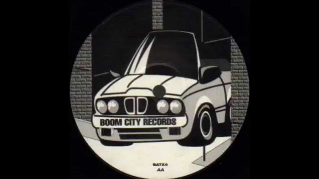 Underground Distortion - Everythin' Is Large (Andy Mowat's Mix)