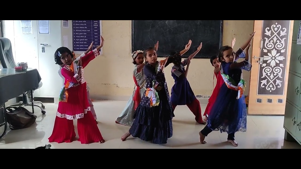 सौंगध मिट्टी से देश भक्ती डान्स 