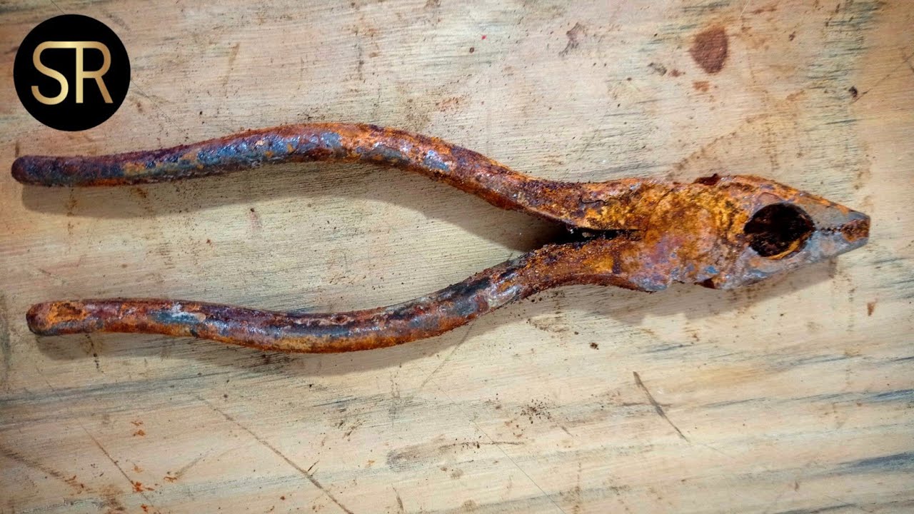 Restauración de alicate muy oxidada volvió como nuevo.