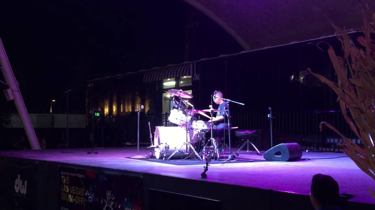 Blue man Drum Off Las Vegas - Xavier Mendoza