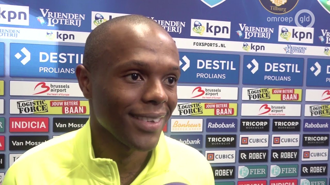 Serero houdt kaken stijf op elkaar, maar glimlach verraadt alles