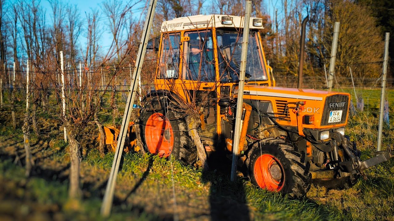 Fendt 250 K (V) mit Sicma Spatenmaschine, Bodenbearbeitung im Weinberg