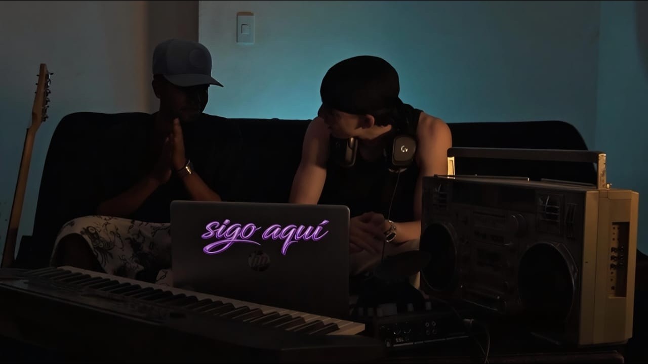 Luvi - SIGO AQUI (Visualizer) #DLQYNSE