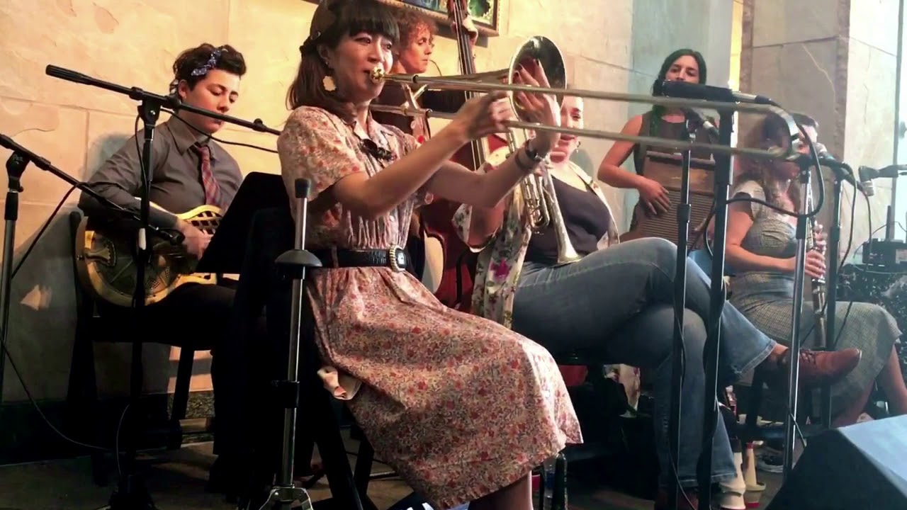 Shake 'Em Up Jazz Band - When You Wore a Tulip