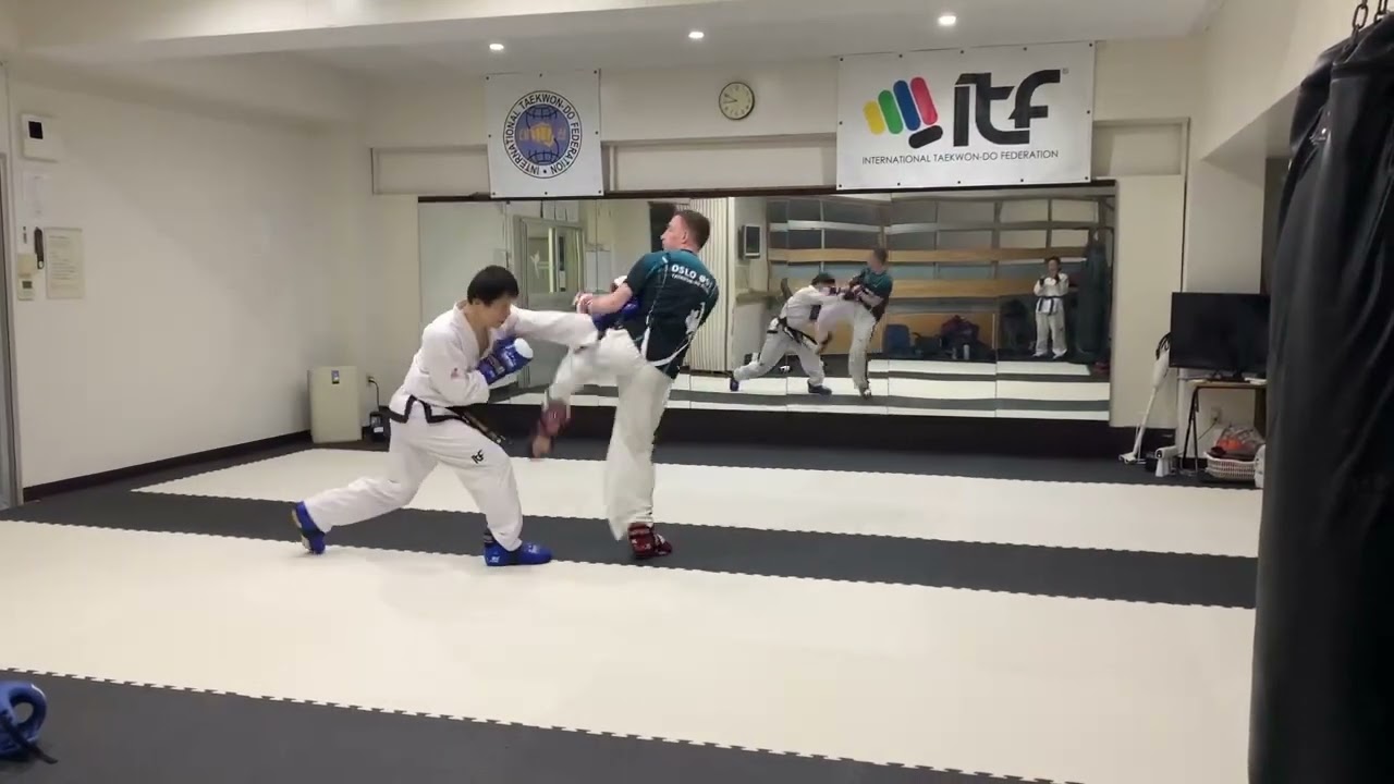淀川テコンドークラブ練習風景マッソギ1 with ITF Vietnam instructor Darren Ryding（2026年2月16日）