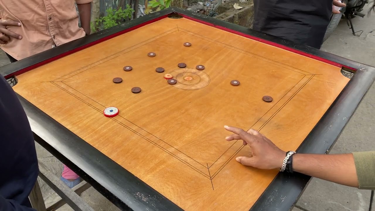 Carrom match with football friends #viral #carrom 
