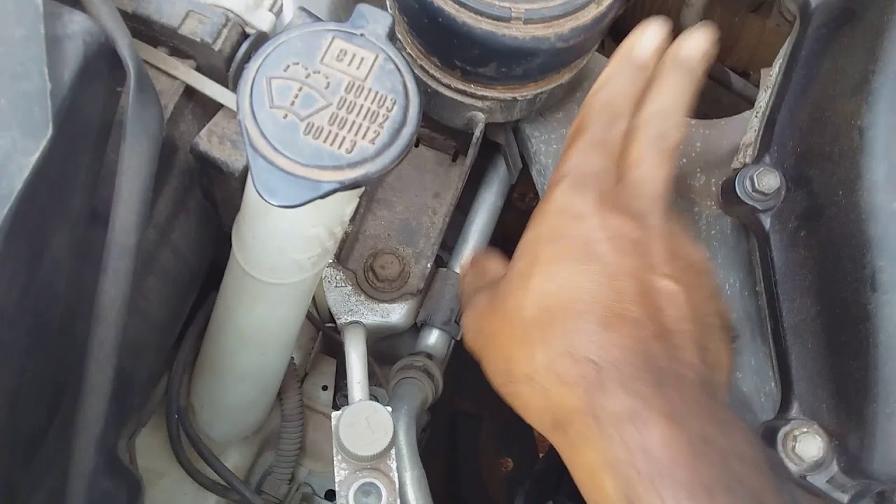Toyota Vitz Diagnosing Faulty Engine Mount
