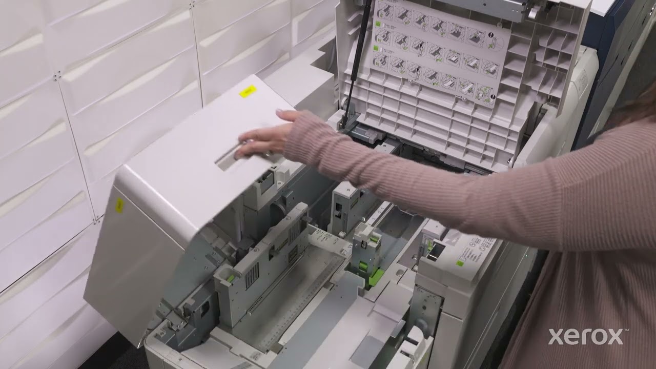 Xerox® How to Load the Xerox High Capacity XLS Vacuum Feeder