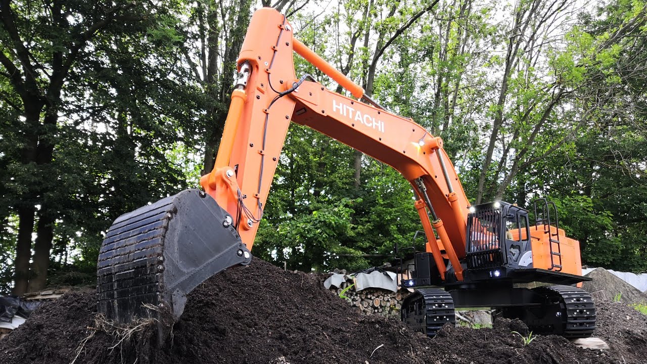 3D printed RC excavator Hitachi Zaxis 670 1/14