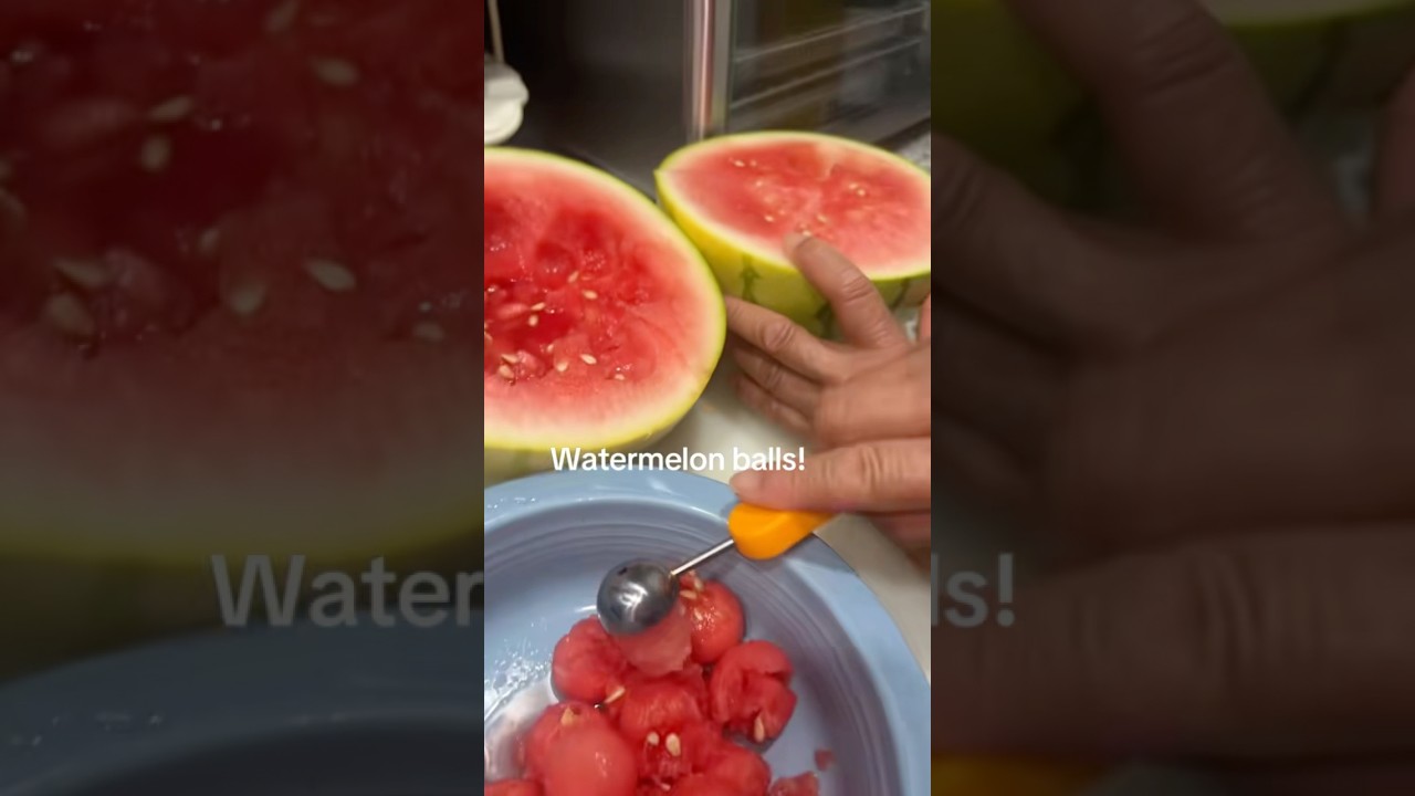 Trying a Melon Baller #food #fruits #sweet #candy #shorts #ytshorts #healthy #foodie #yummy #fyp #ny