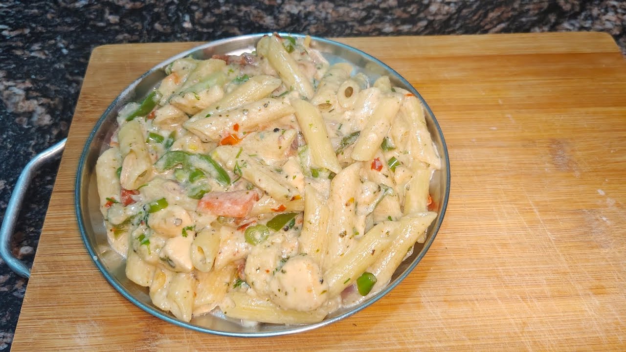Subah ka nashta mein white sauce pasta