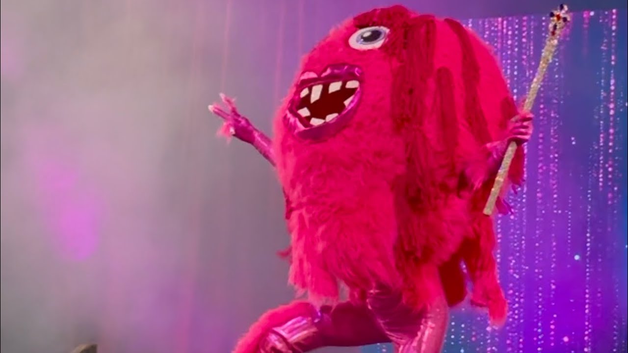 RuPaul's #DragCon UK 2025 Queens Walk 1/4 from The Pink Carpet