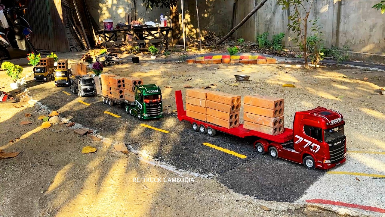 RC-Dump track and Dump trailer action, great transport.
