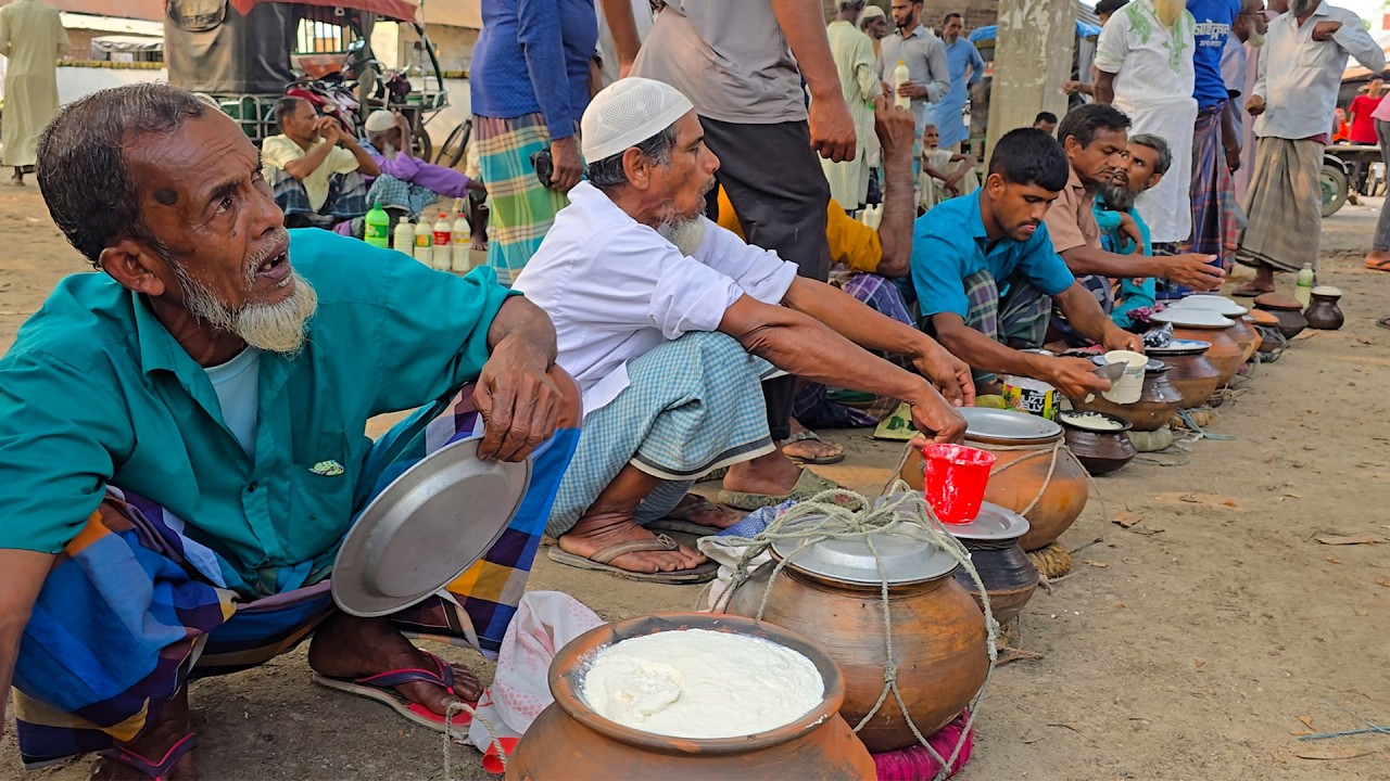 গ্রাম বাংলার ঐতিহ্যবাহী মহিষের খাটি দুধের দইয়ের হাট। নঈম মিয়ার বাজার। Traditional Village Market