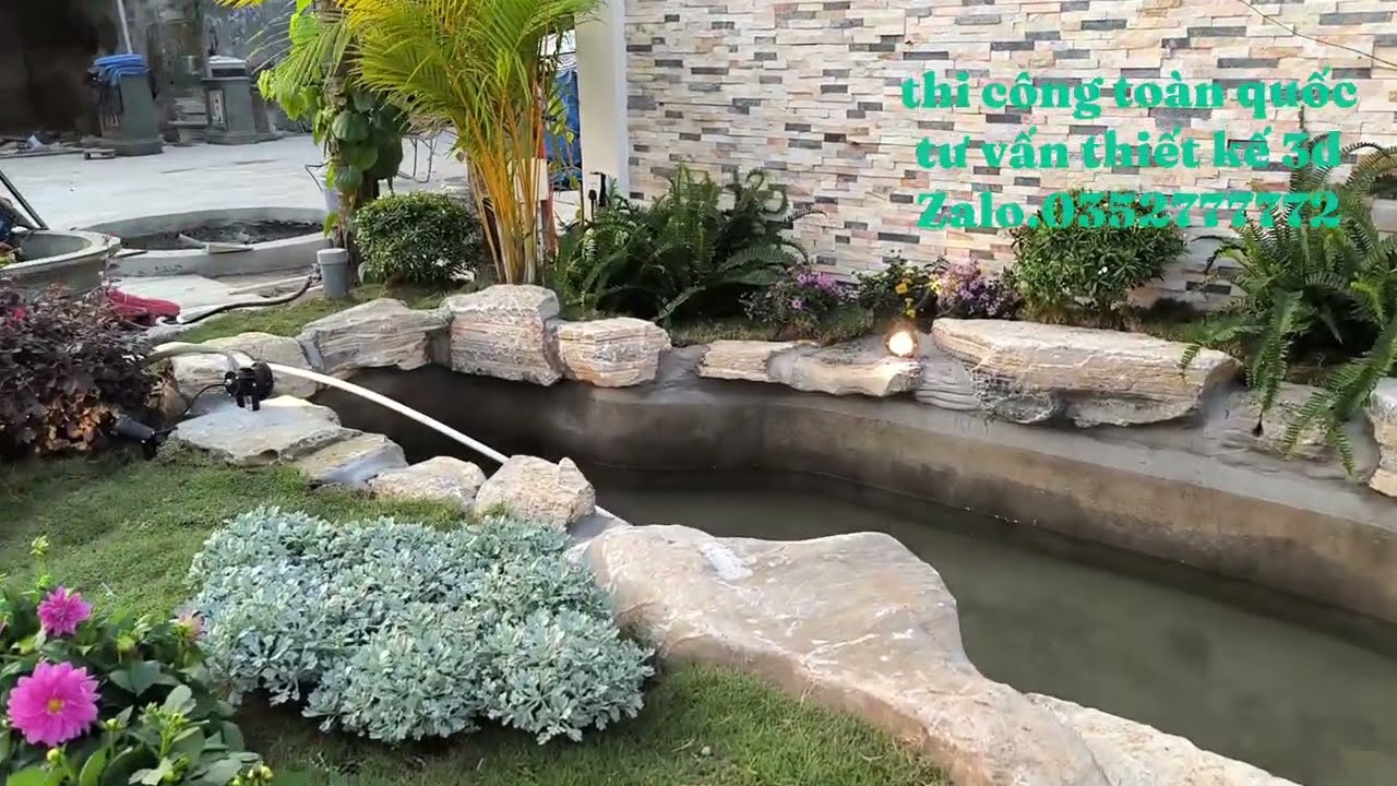 Thác nước phong thủy hồ cá Koi đẹp nhất 
