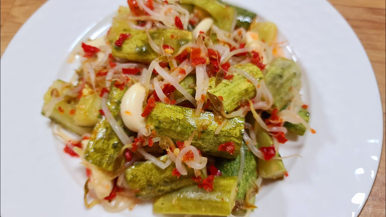 របៀបធ្វើជ្រក់ត្រសក់ - Pickled cucumber with bean sprout
