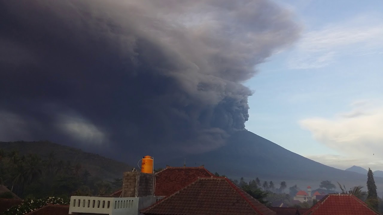 Volcano Agung, Bali - 26.11.2017 6am Bali time