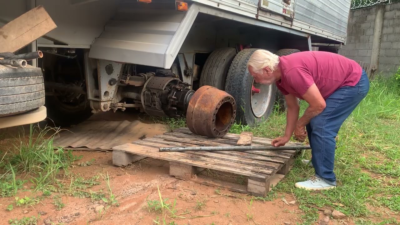 Colocando a panela de freio no lugar