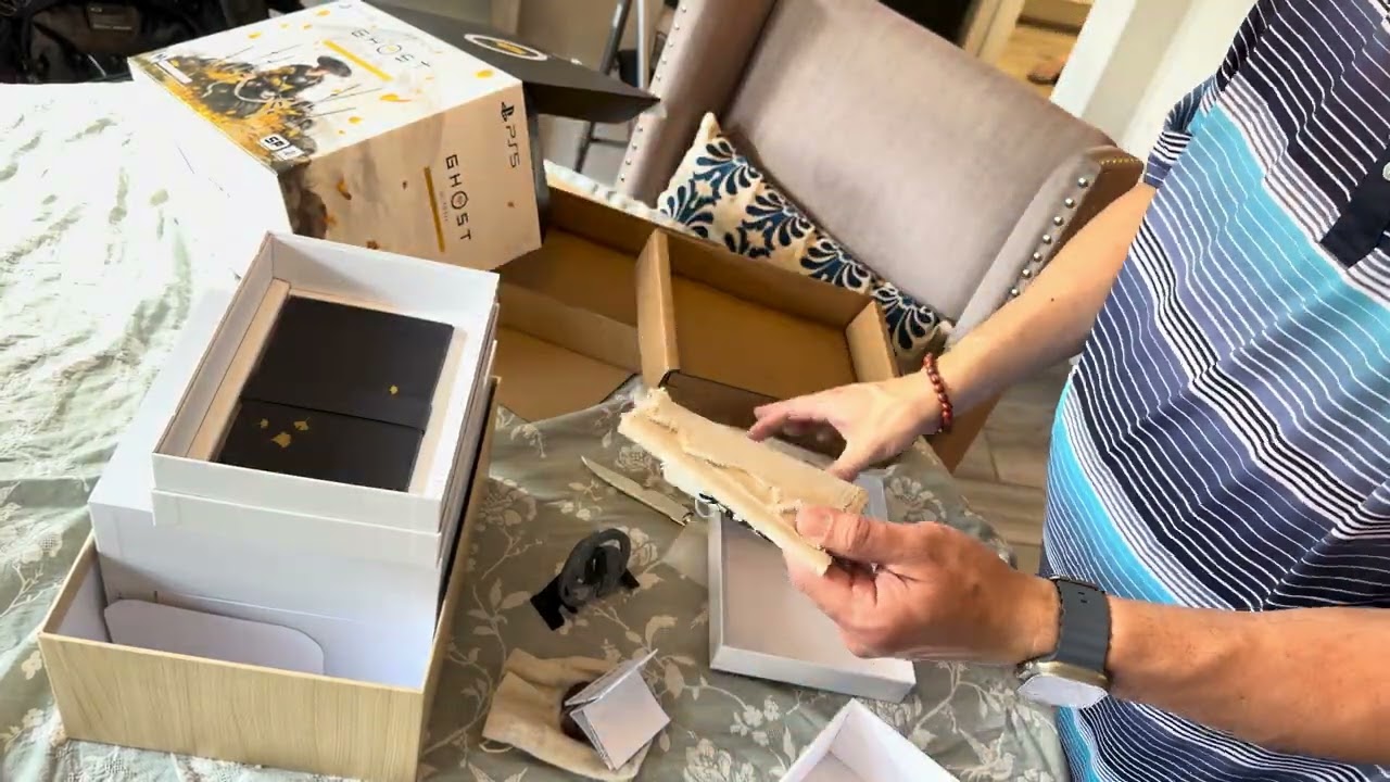 Ghost Of Yotei Collectors Edition. $149 ($100 off) on PlayStation website. Unboxing. 
