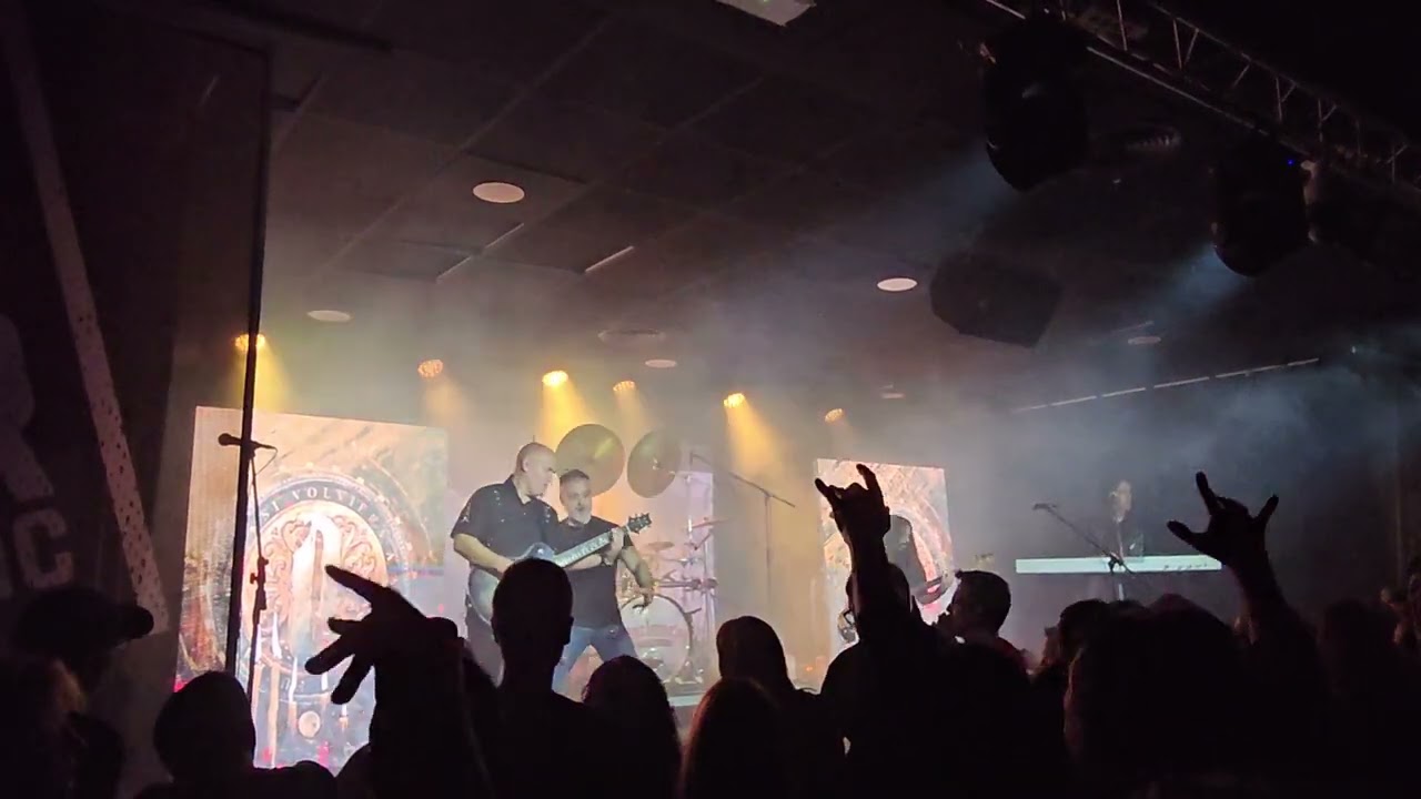 Avalanch - Mil Motivos (con Ram&oacute;n Lage, Tarragona 26.04.2025)