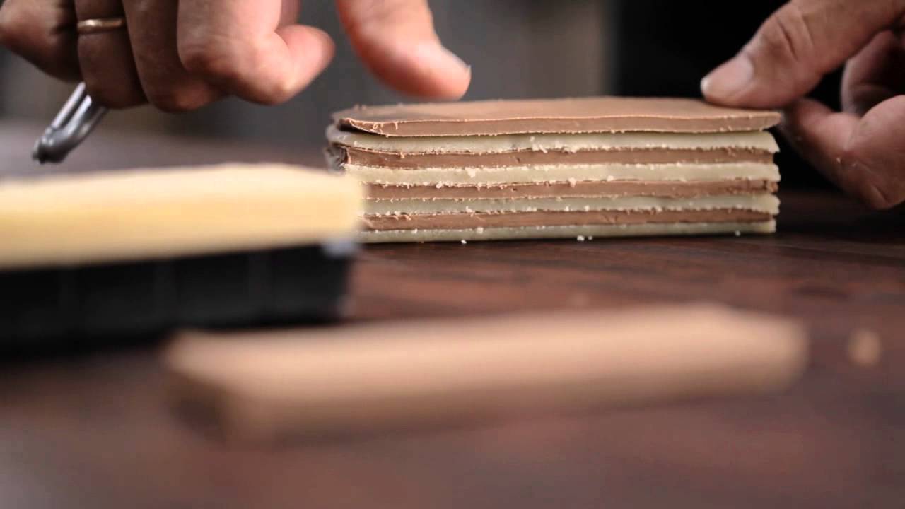 Julekonfekt – Sådan laver du juletræer af marcipan og nougat