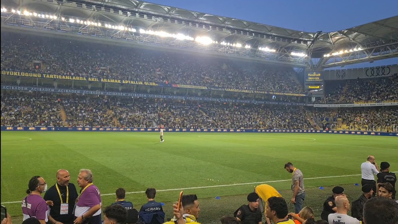 Fenerbahçe Istanbul - Bir şarkısın sen