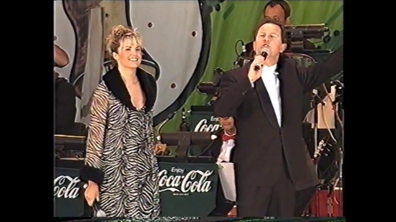 Christmas In The Park Auckland, Mid 1990s,