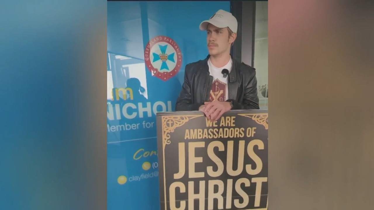 Christian protesters given the &lsquo;heavy hand of the law&rsquo; whilst Palestine supporters remain untouched