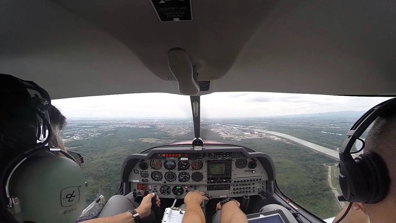 DR400 Ecoflyer Arrivée sur Strasbourg Neuhof