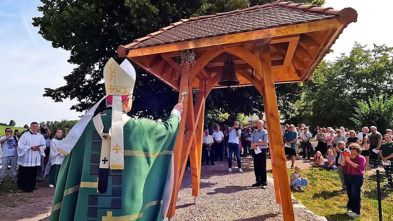 Weihe der Friedensglocke 