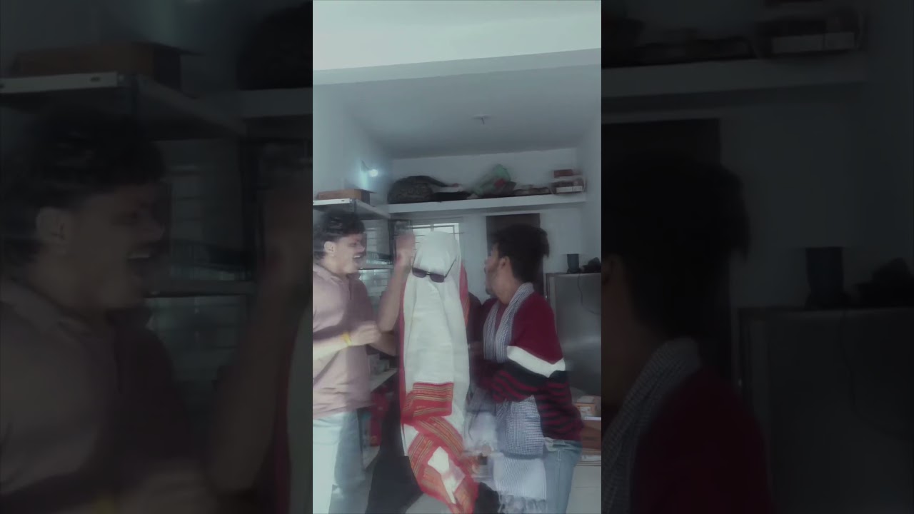 Me as Santa this Christmas 💃🎄#SantaDance #ChristmasComedy #FunnyShorts  #SantaVibes #YouTubeShorts