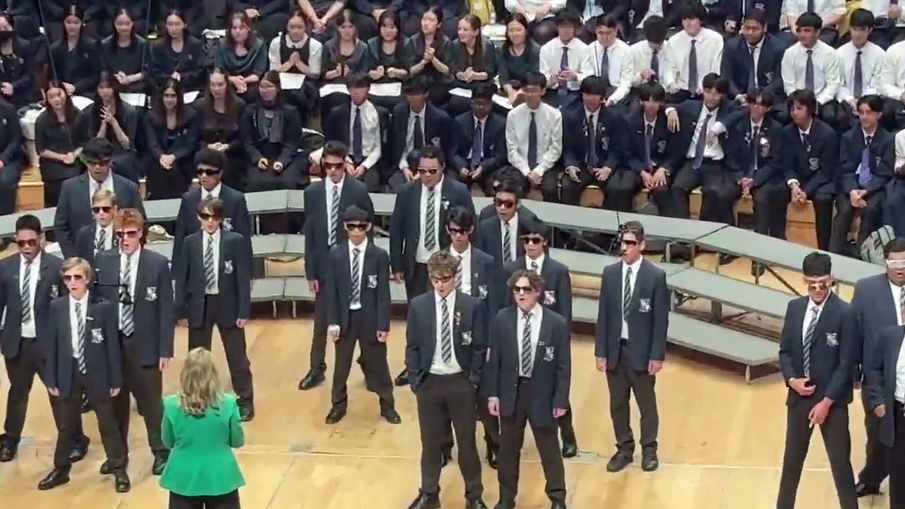 Sacred Heart College Choir (Sacramentum) performing 