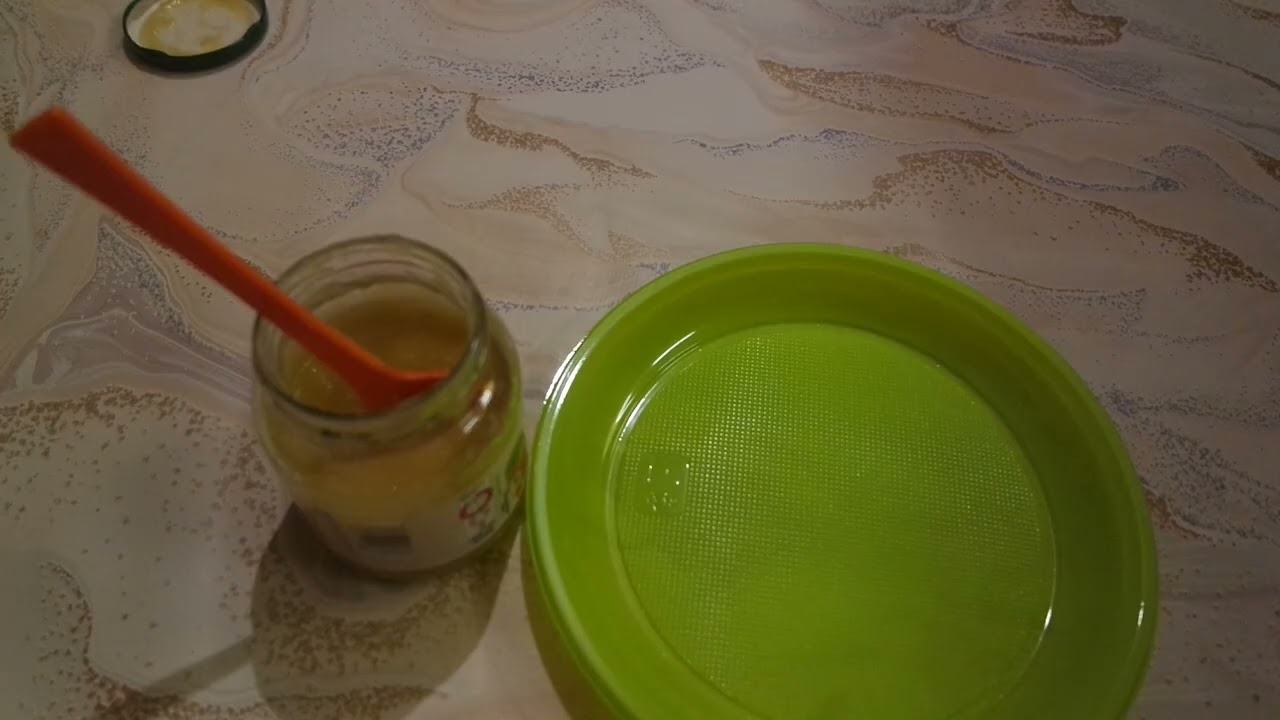 Bio Bio Apfelmus und ein Pancake dazu, schaut mal hier