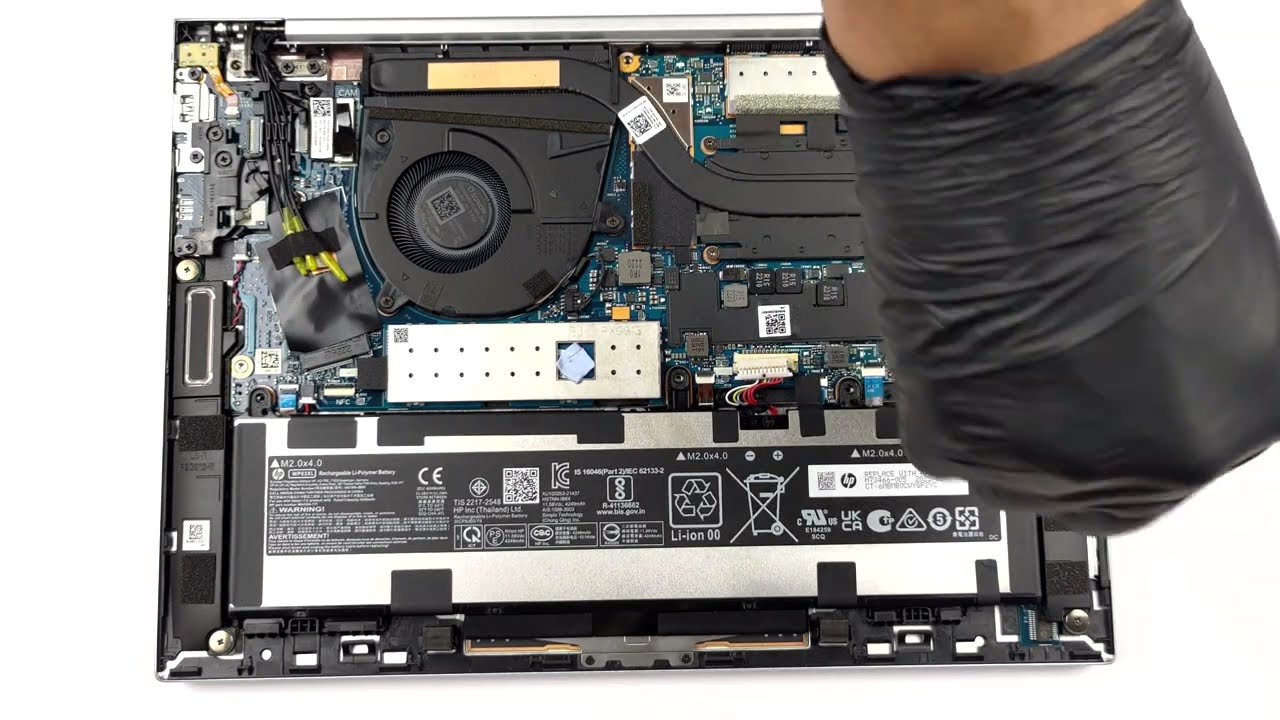 🛠️ How to open HP EliteBook 830 G9 - disassembly and upgrade options