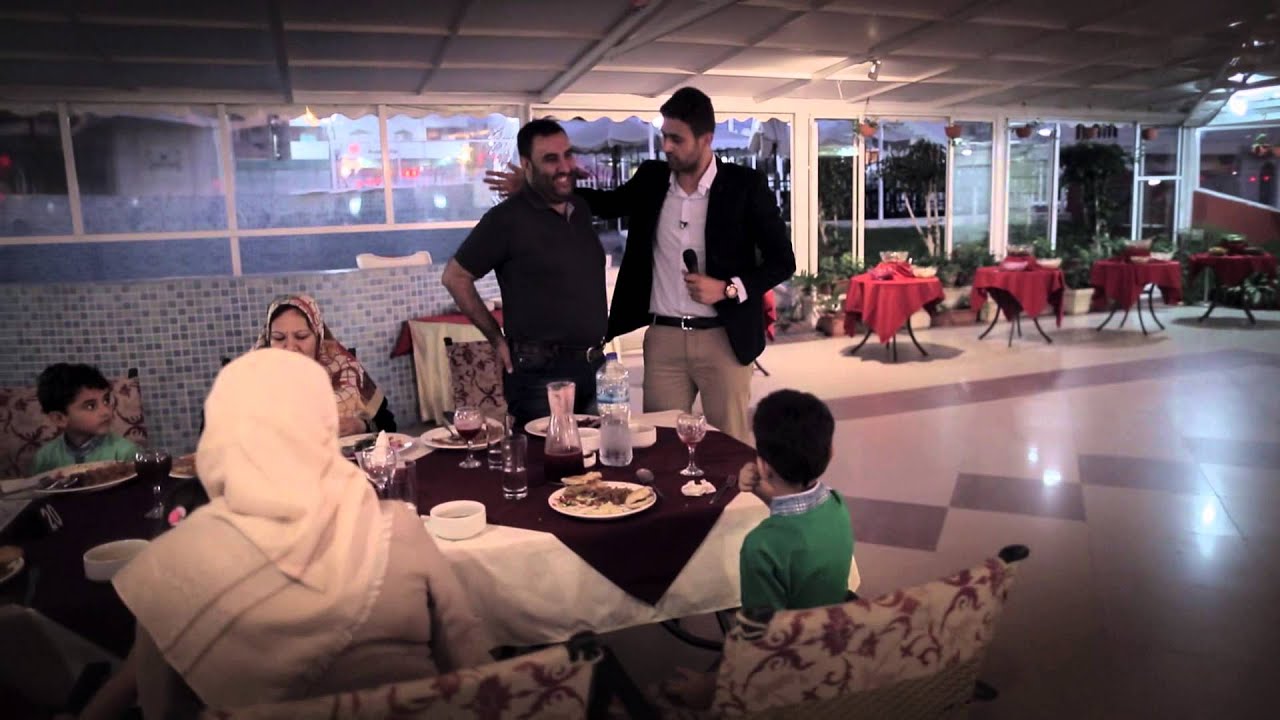 شركة جوال - محمود زعيتر يقتحم محل ملابس أطفال في غزة بسيارته