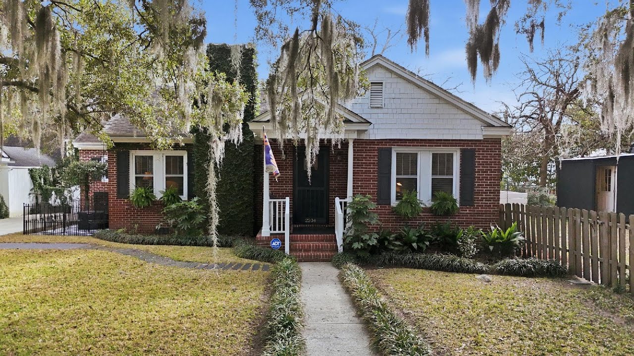 NEW LISTING: 2204 North St Beaufort SC 29902