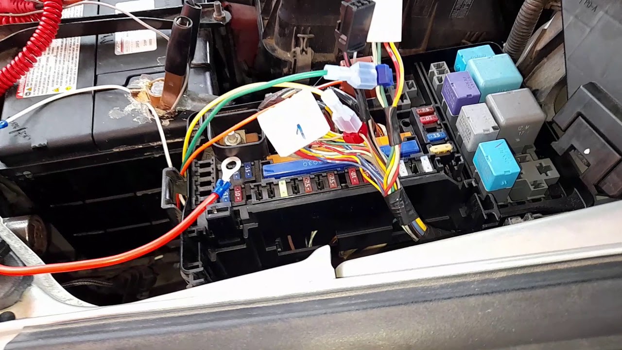 Fixing Toyota Venza (Highlander) not-working high beam headlights.
