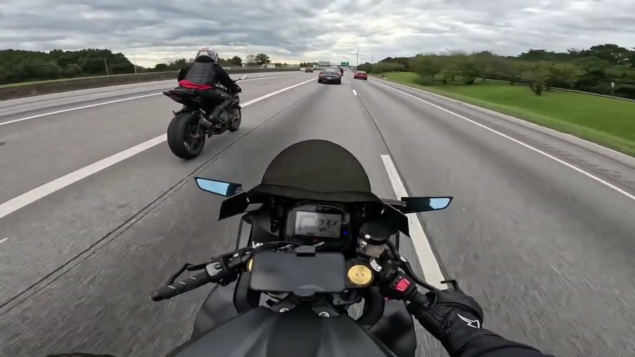 GSXR1000 Motorcycle riding 101: When riding with others follow at a safe distance