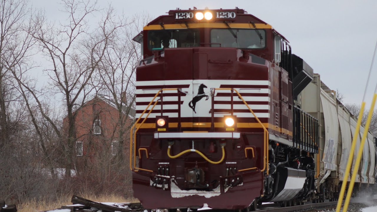 Ns 1230 dashes through the snow on 315