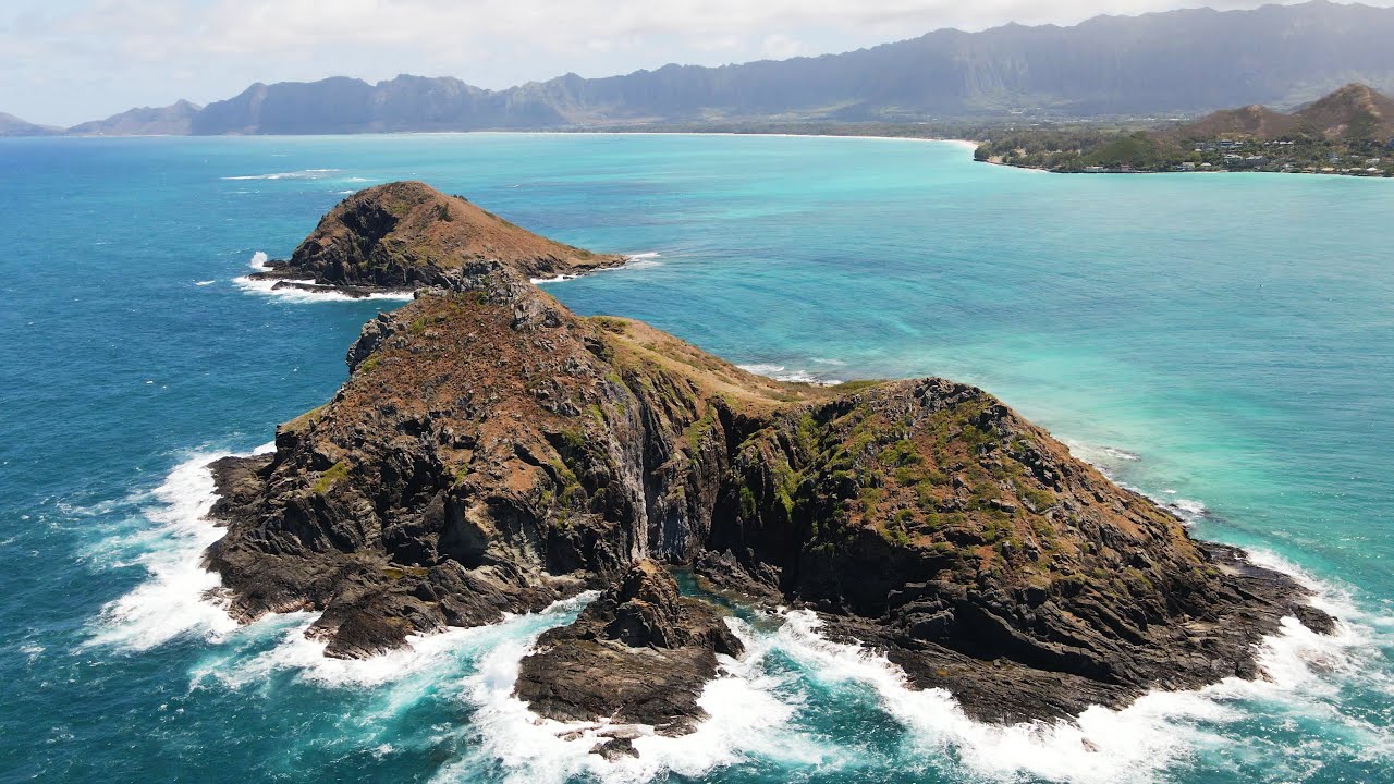 Kayaking to the Mokulua Islands
