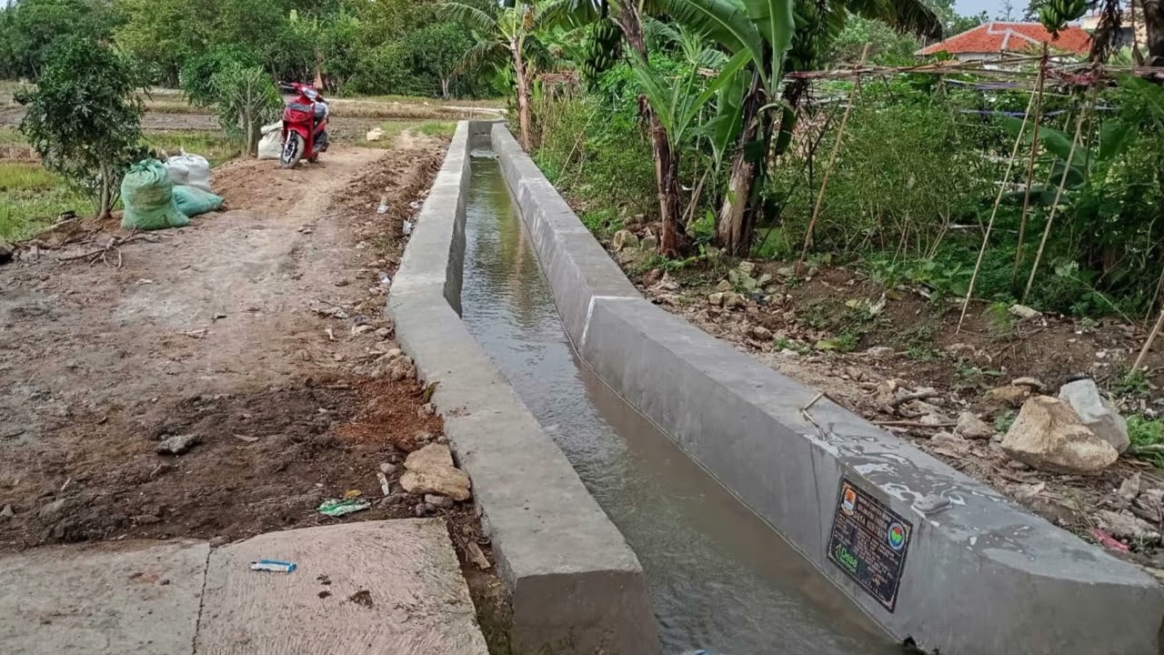 Kegiatan Pemdes Sibubut melaksanakan pembangunan irigasi pertanian di rt 17 tahun 2025