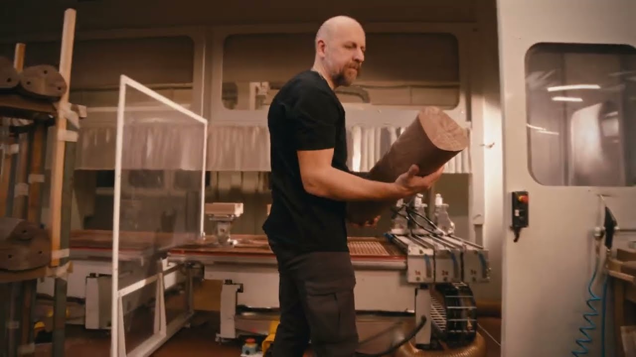 PORADA OSWOOD TABLE MAKING OF
