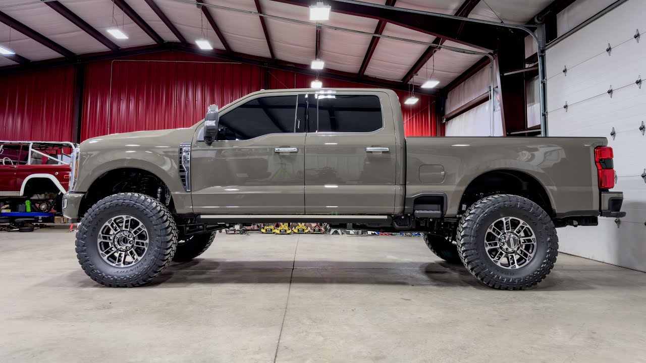 2026 F350 6 дюймов BDS на 40-дюймовых дисках