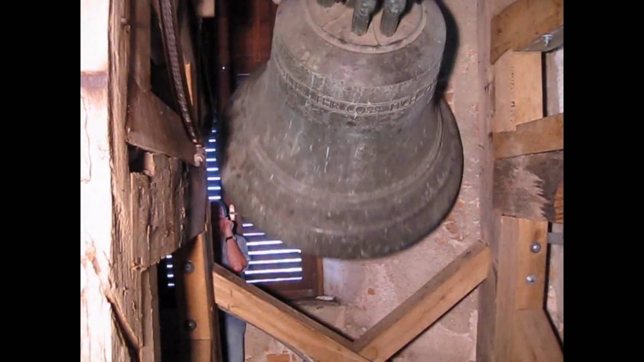 Feldkirchen bei Mattighofen Gel&auml;ute der Filialkirche Vormoos