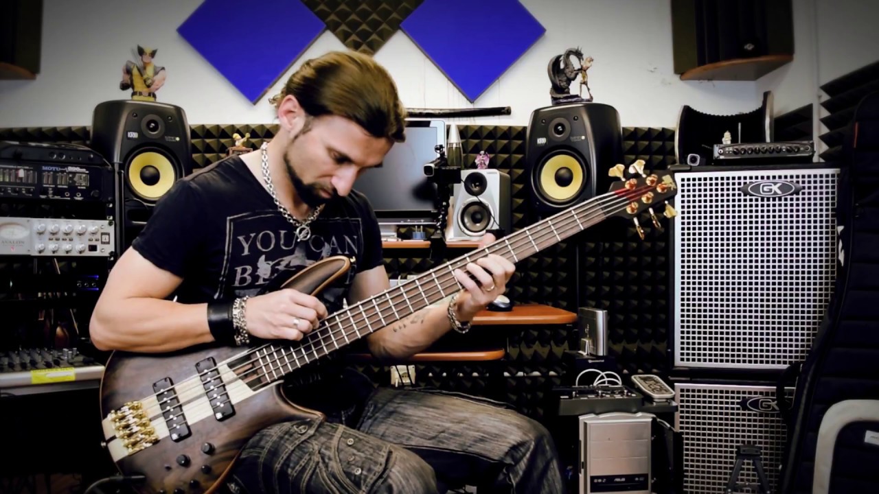 Advanced Bass Technique // Touch 'n' Roll - How to merge legato and tapping