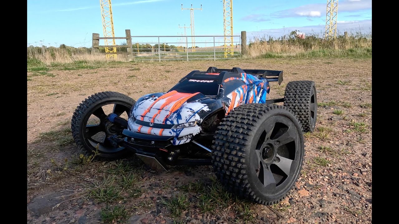 Rc's World!! 50mph Rc Car Traxxas E Revo Summer and Rain Blast in 4k!! 